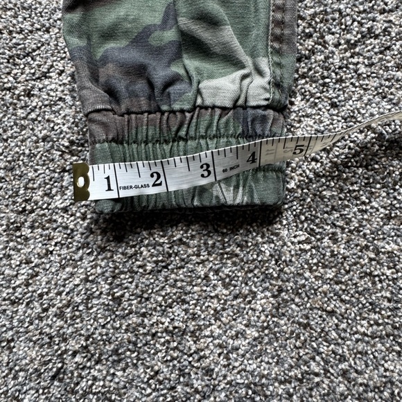 Aritzia TNA Alice Camo Cargo Jogger Pant XXS - Picture 11 of 12